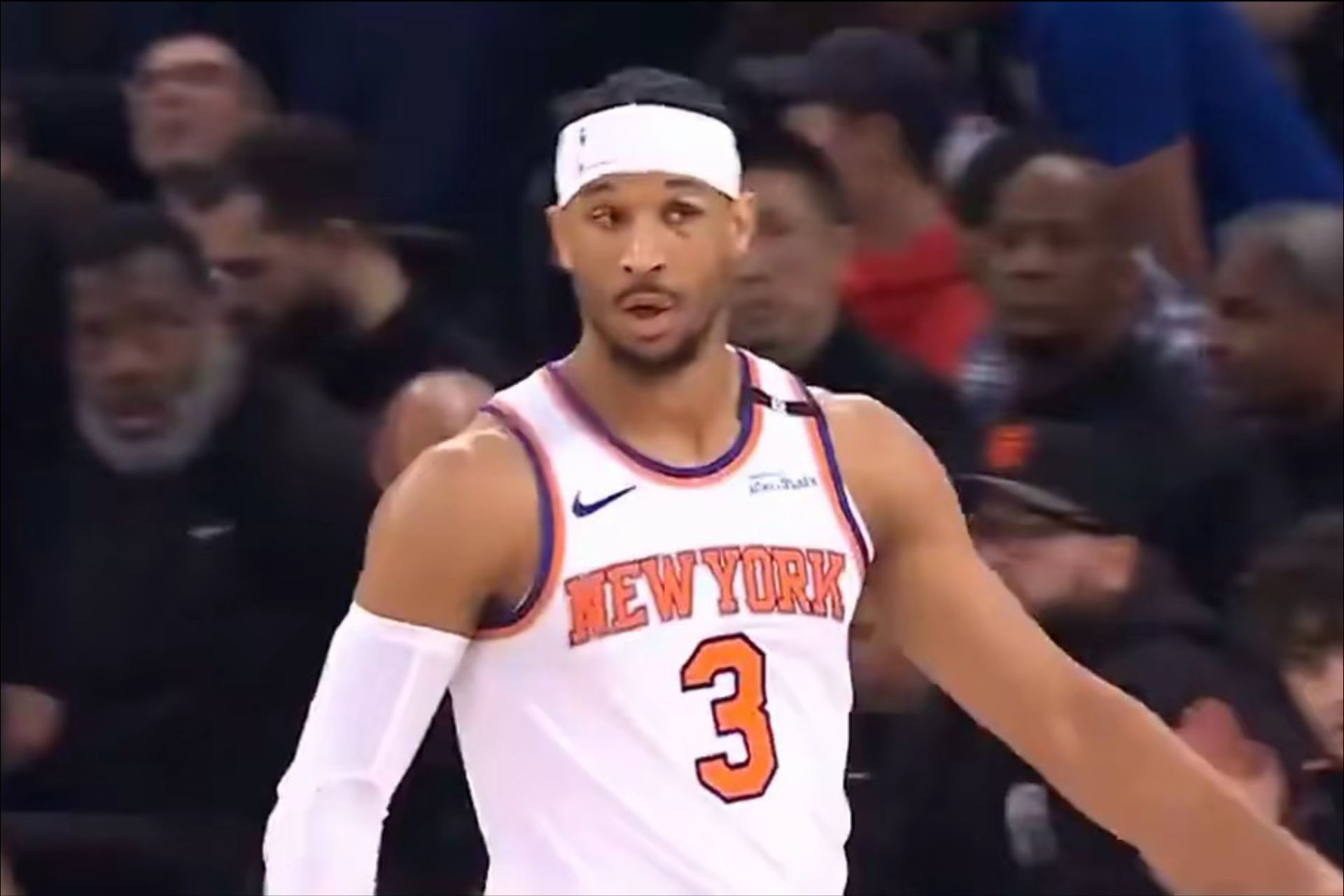 爱游戏APP-尼克斯鏖战太阳，东契奇统治全场