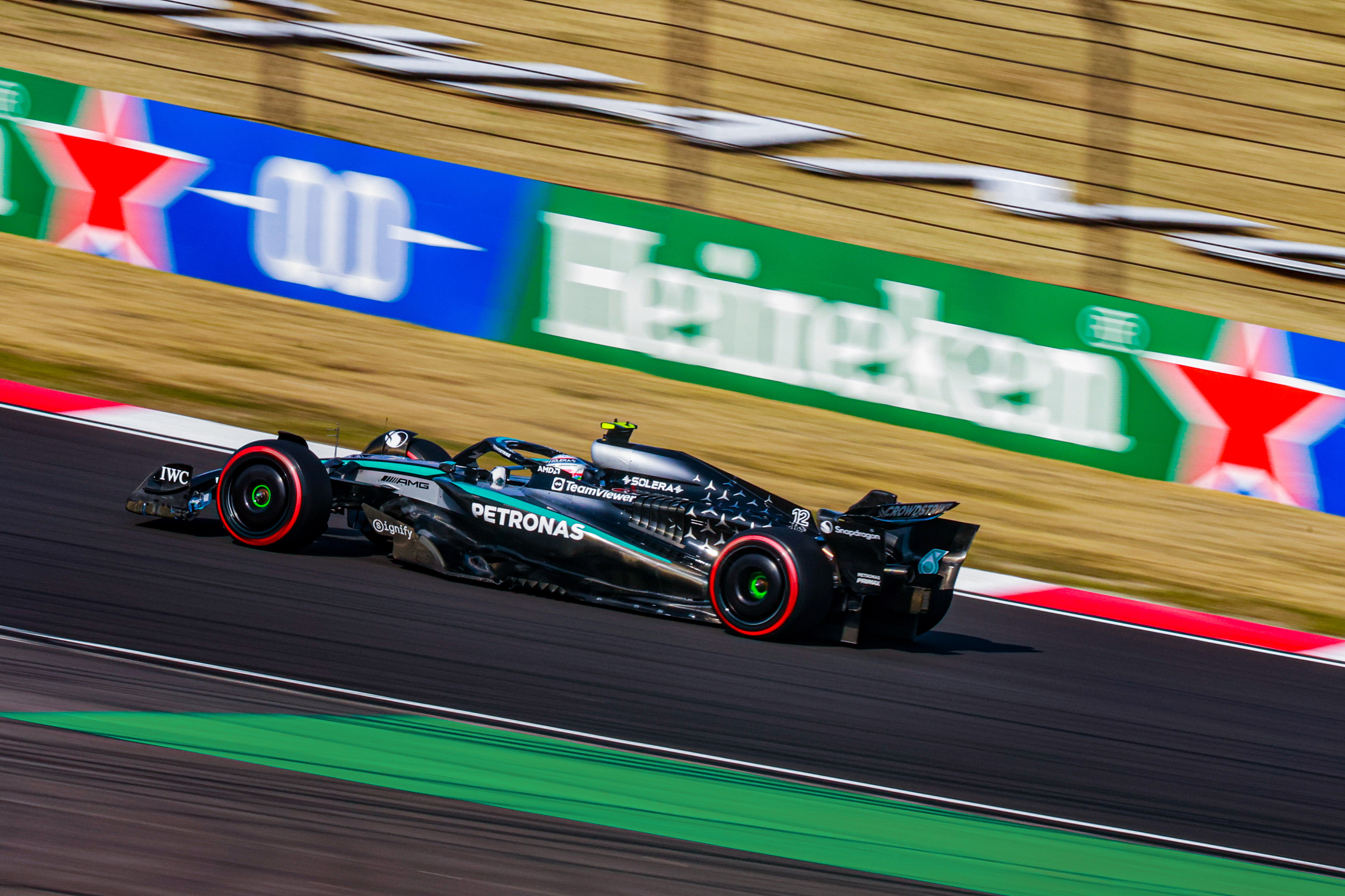 哈斯车队逆转阿斯顿马丁，拉塞尔状态火热