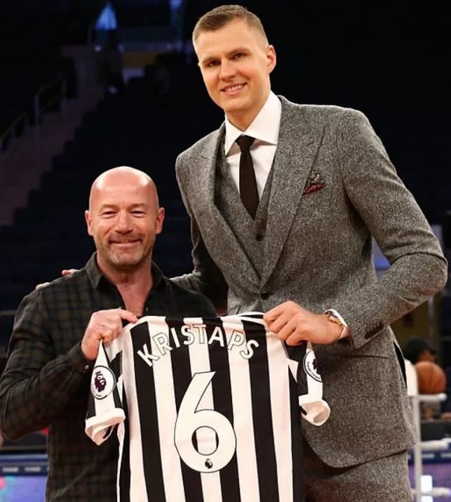 波兰队完胜英格兰队,波尔高光表现 波兰队完胜英格兰队,波尔高光表现